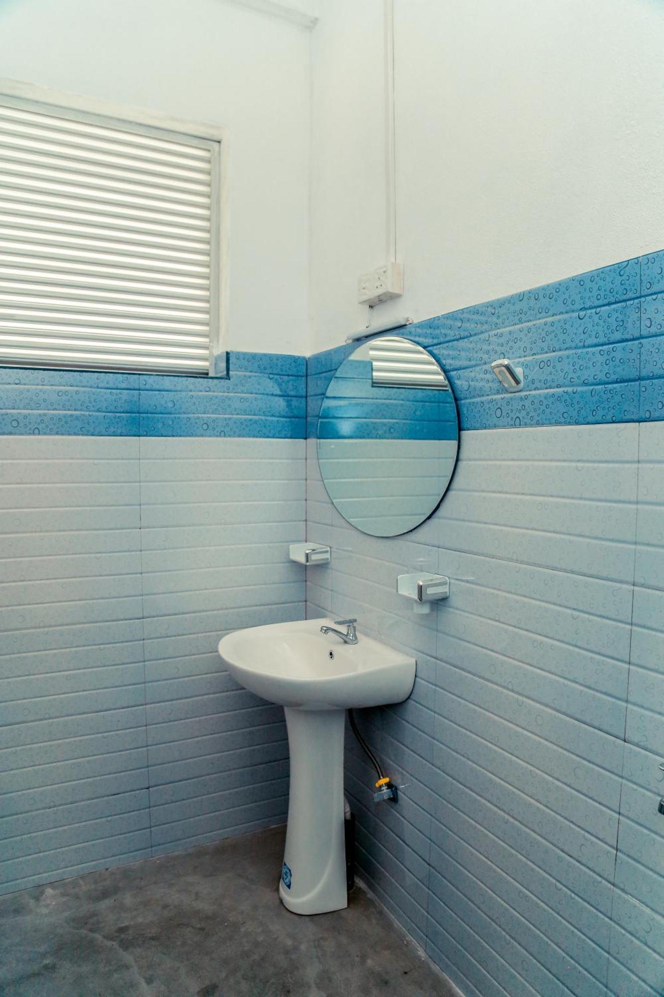 Painkiller Hiriketiya Appartement Zuid-Dikwella Buitenkant foto
